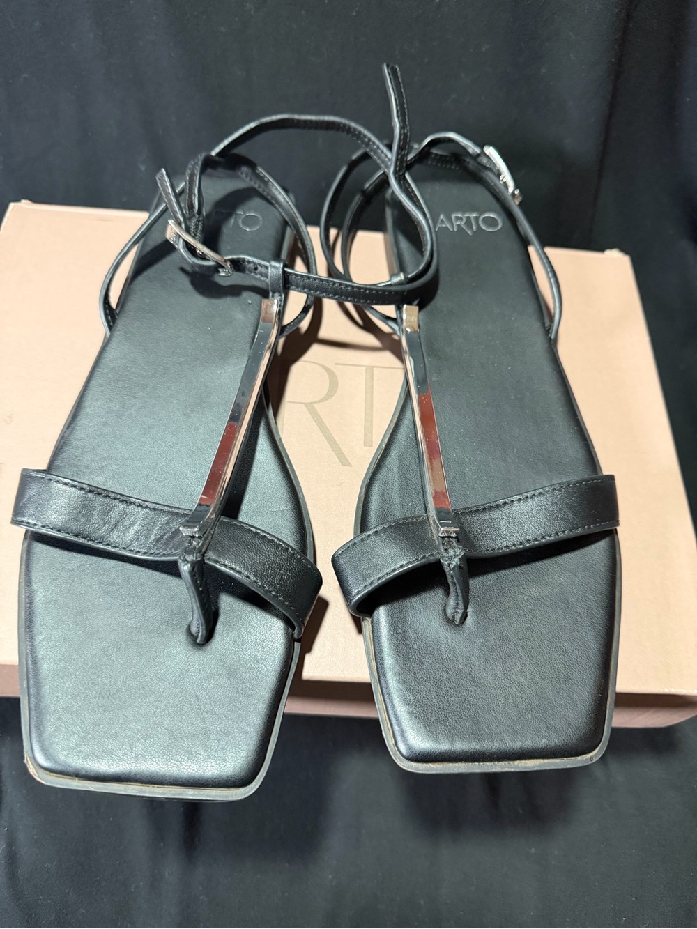 SARTO By Franco Sarto Black T-Strap Square-Toe Sandals